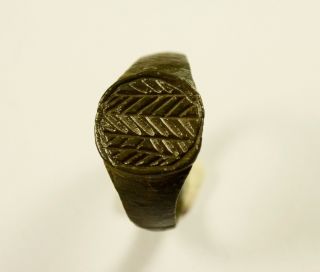 Rare Ancient Roman Bronze Legionary Ring With Decorated Bezel - Wearable photo