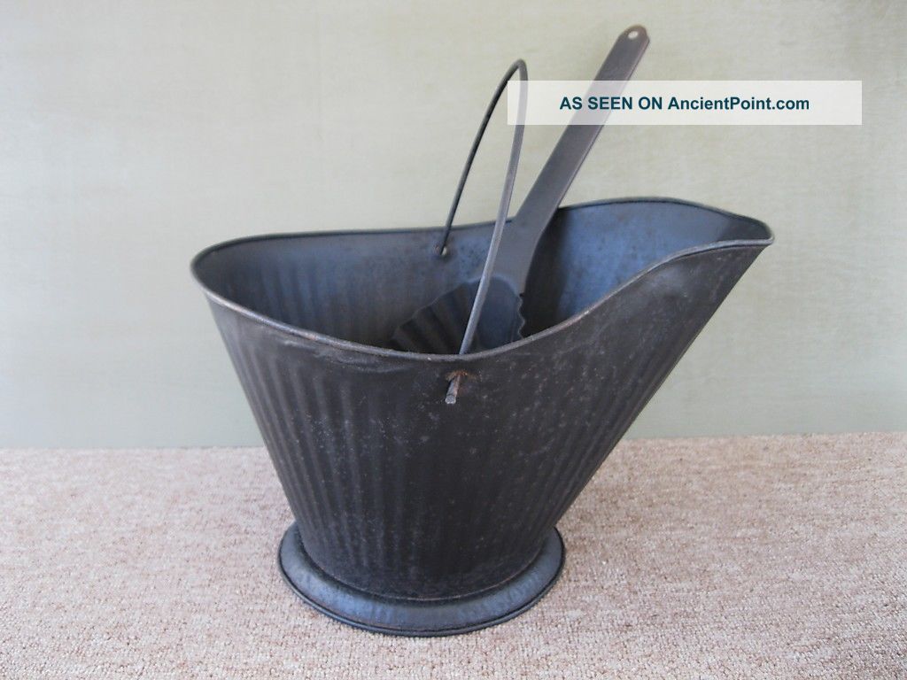 Antique Coal Scuttle Hod Bucket Primitive 17 Metal Boss Ash Shovel Bail Handle Hearth Ware photo