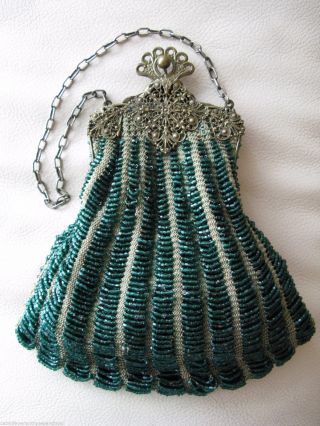 Antique Tan Crochet Knit Gold T Filigree Floral Frame Emerald Green Bead Purse photo
