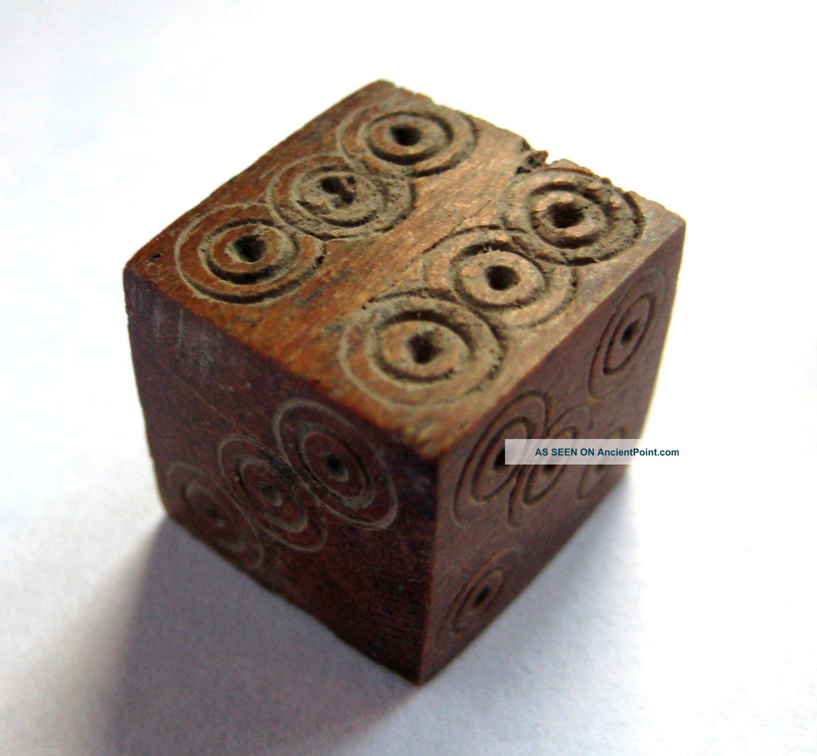 Scarce Circa.  50 A.  D British Found Roman Period Legionary Gaming Dice British photo