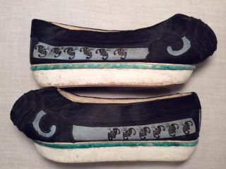 Rare Antique Qi ' Ing Chinese Manchu Lady Fine Silk Embroidered Platform Shoes photo