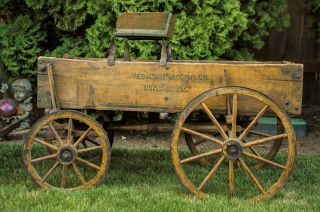 Early Salesman Sample Wagon,  Piedmont Company photo
