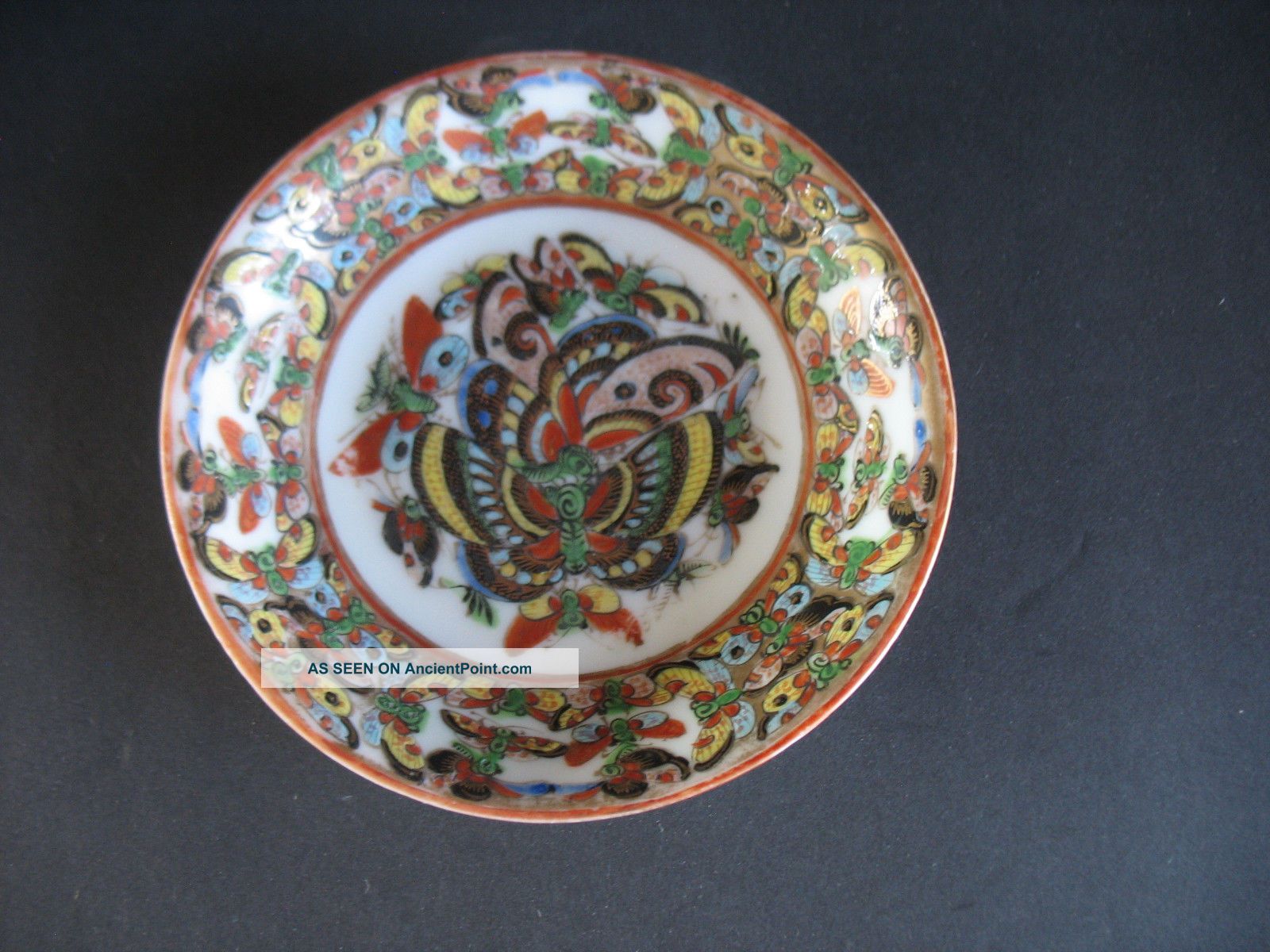 Antique Chinese Export Porcelain 1000 Butterfly 4 1/2 