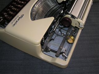 Vtg Rare Olympia 33 Typewriter.  60s Special Rockabilly Cream - Burgundy Model photo