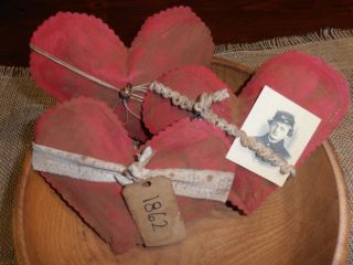 Primitive Early Look Country 3 Grunbby Heart Ornies Bowl Filler Civil War photo
