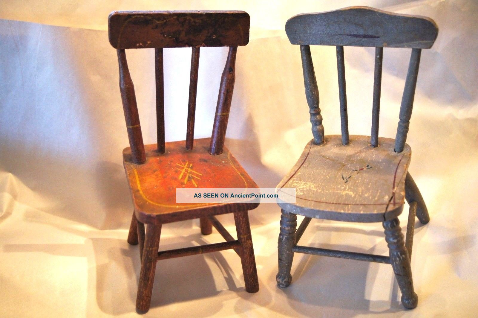2 Miniature Painted Wood Chairs Turned Wood Great Detail Primitive Antique Decor 1900-1950 photo