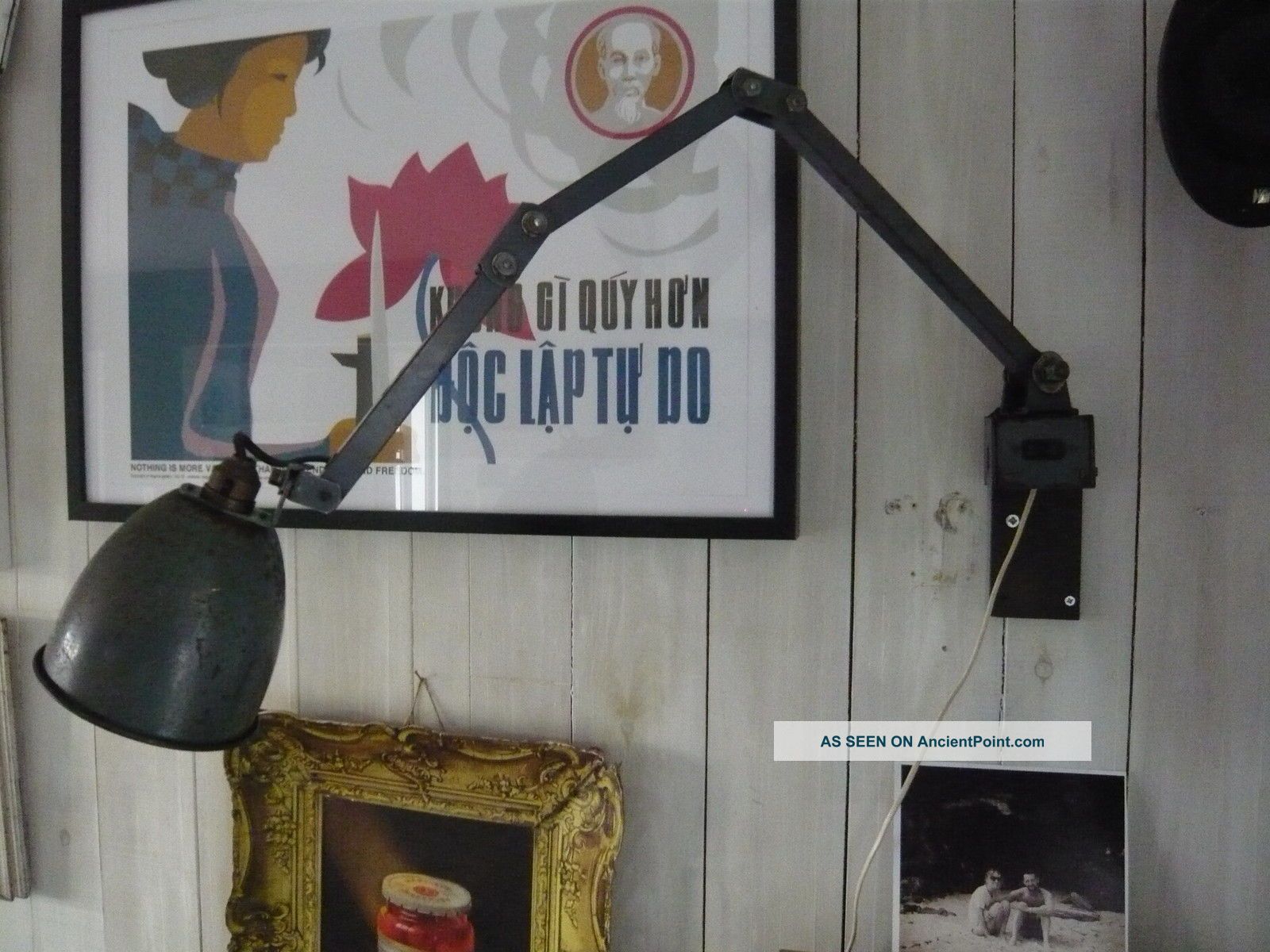 1950 Memlite Industrial Factory Knuckle Adjustable Enamel Wall Lamp Anglepoise 20th Century photo
