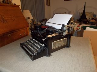 Antique Royal Model 10 Upright Desk Typewriter Cira 1924 - - - 1930 photo