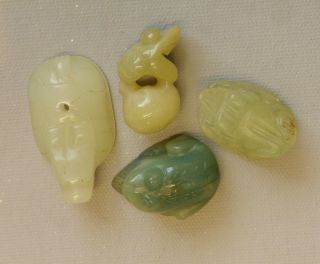 4 Vintage Chinese Carved Hardstone Beads & Pendants,  Frogs & Turtle photo