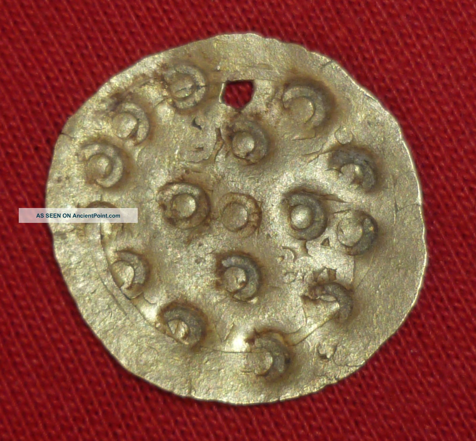 Viking / Nordic Ancient Gold Artifact / Pendant / Amulet Circa 900 Ad - 1474 - Scandinavian photo