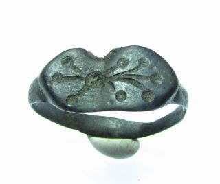 Rare Ancient Roman Bronze Ring With Decorated Bezel - Wearable - 969 photo