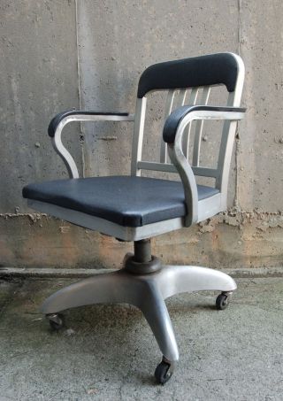 Modern Machine Industrial Aluminum Propeller Rolling Swivel Arm Chair Goodform photo