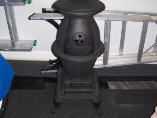 Union Manufacturing Company No.  212 Cast Iron Pot Belly Stove Umco 212 Mfg1911 photo