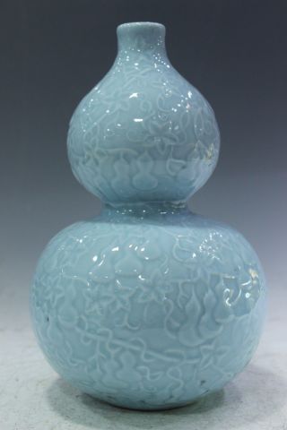 Fine Rare Chinese Single Color Porcelain Gourd Vase photo