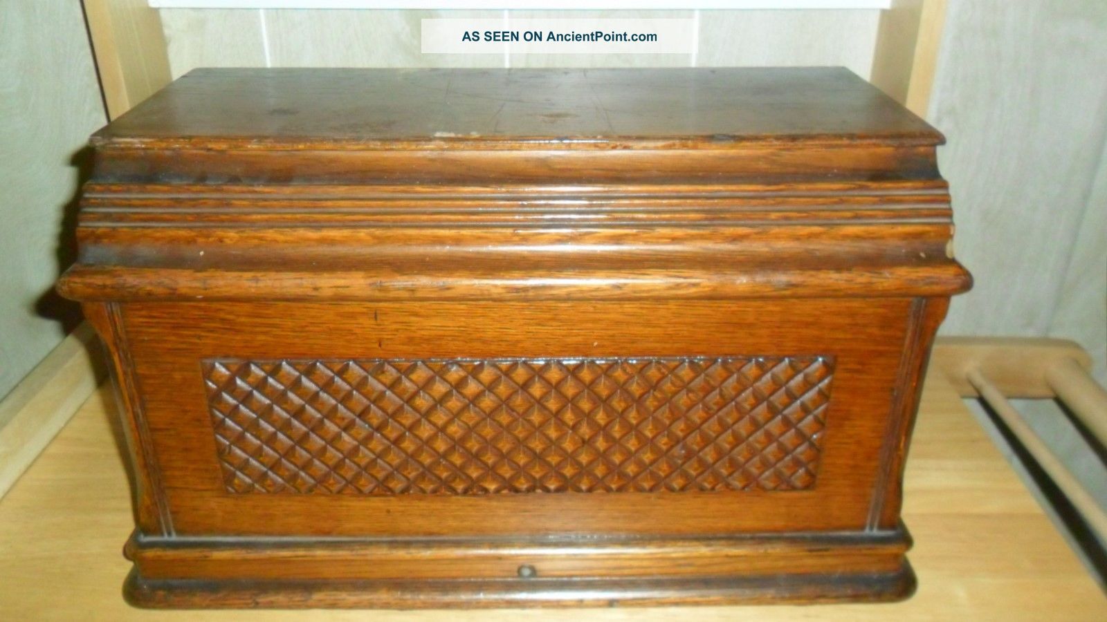 Antique 1893 Singer Treadle Sewing Machine Oak Coffin Top,  Machine Cover Sewing Machines photo