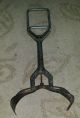 Antique 1930 ' S / 1940 ' S Eezee Grip Automatic Fire Ember / Coal / Log Tongs Other Antique Home & Hearth photo 1