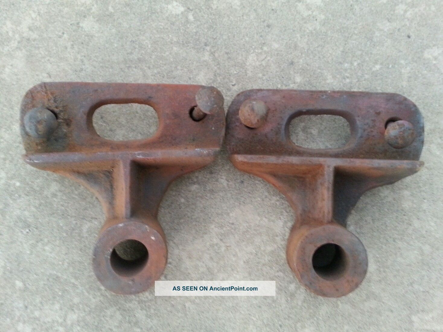 Lineberry Cart Brackets,  Vtg Iron Industrial Factory Wheel Axle Bar Hardware Other Mercantile Antiques photo