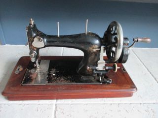1901 Pfaff Model K Antique Hand Crank Sewing Machine photo