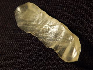 Ancient Translucent Prismatic Blade Made From Libyan Desert Glass Egypt 2.  49gr photo