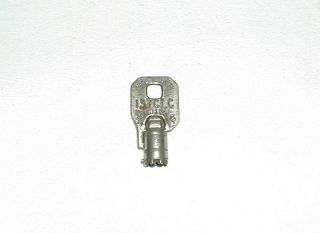 1 Barrel Type Vending Machine Key Chicago Lock Co.  Number 137clc Made In Usa photo