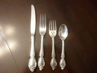 Oneida Botticelli Heirloom Sterling Silver Place Setting photo