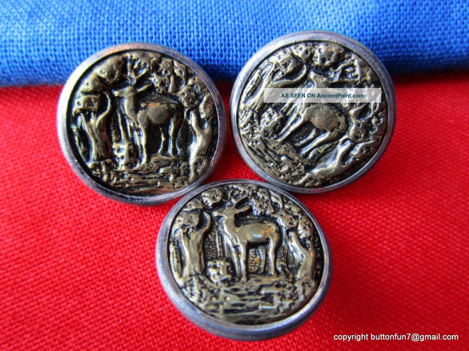 2864 – 3 Matching Standing Deer In Woods Small Picture Buttons Buttons photo