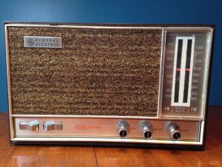 Vintage ' General Electric Model T2250 - H ' Am/fm Radio - In Orig Box photo