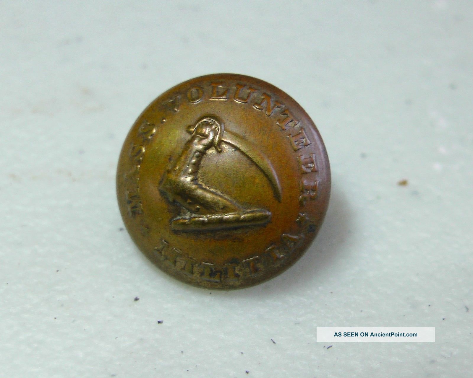 Massachusetts Volunteer Militia Uniform Cuff Button Arm/sword Date Unknown 15mm Buttons photo