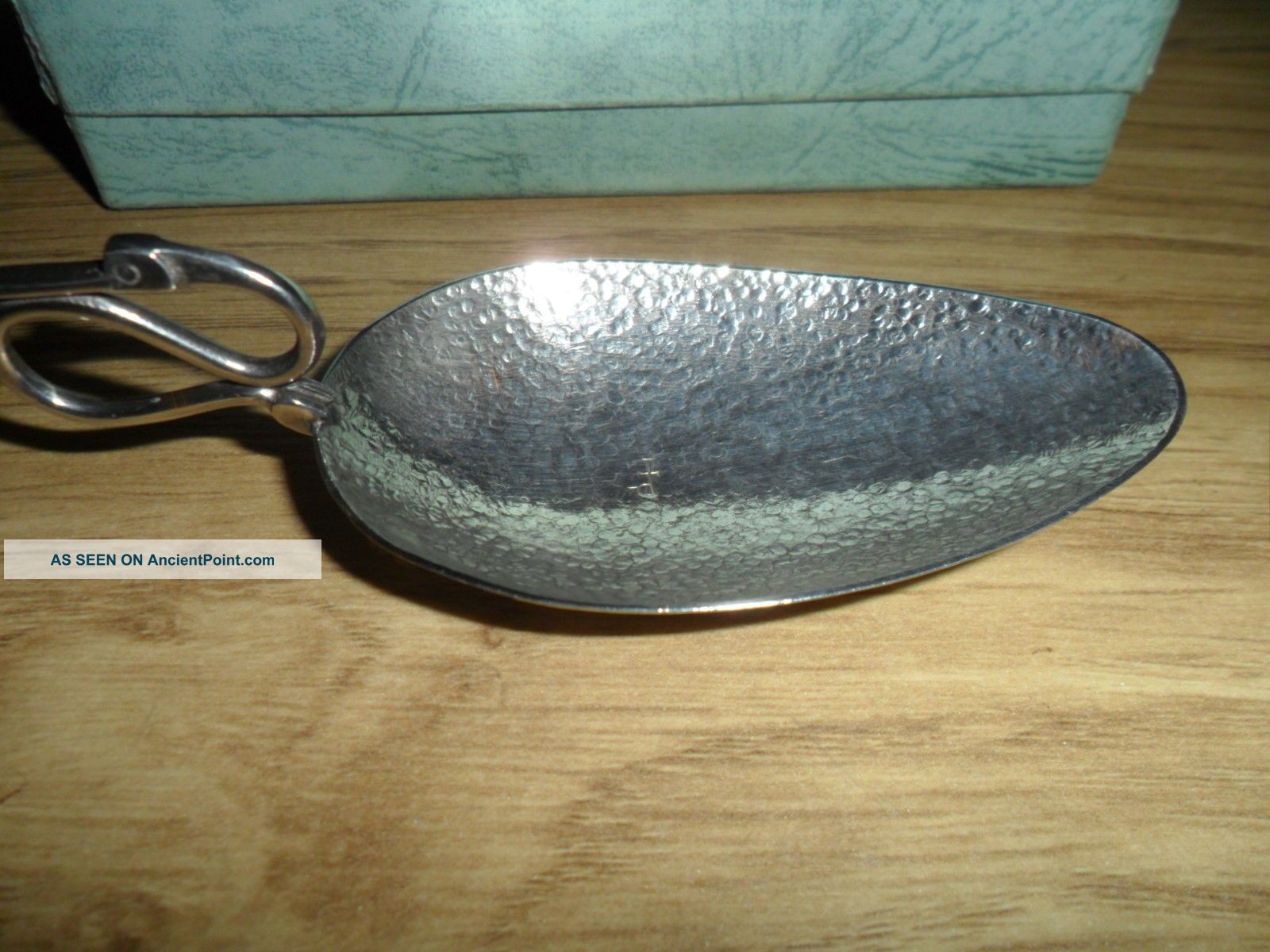 Replica 4,  Th,  Century 