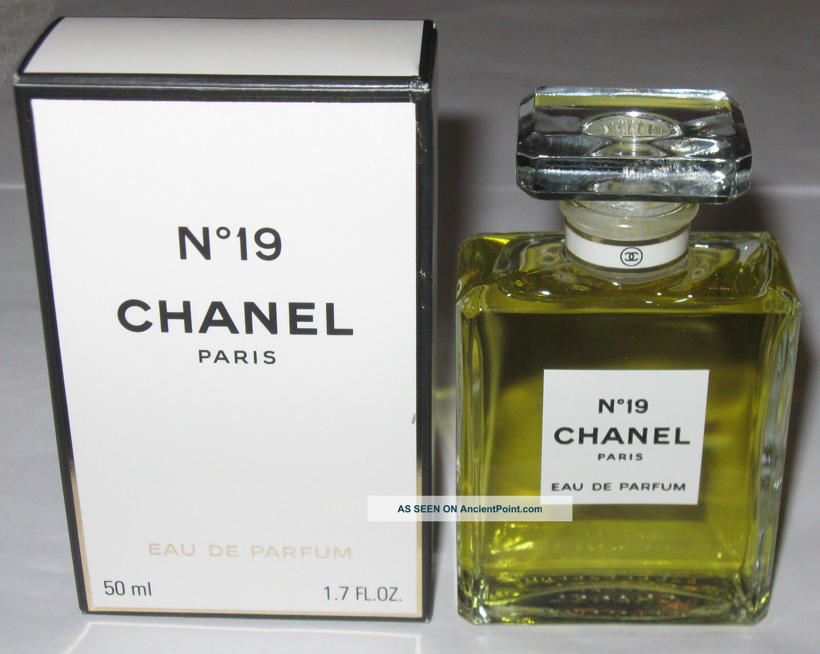 Vintage CHANEL No 19 EAU De Toilette Splash Perfume 2Fl. oz 40% Fill