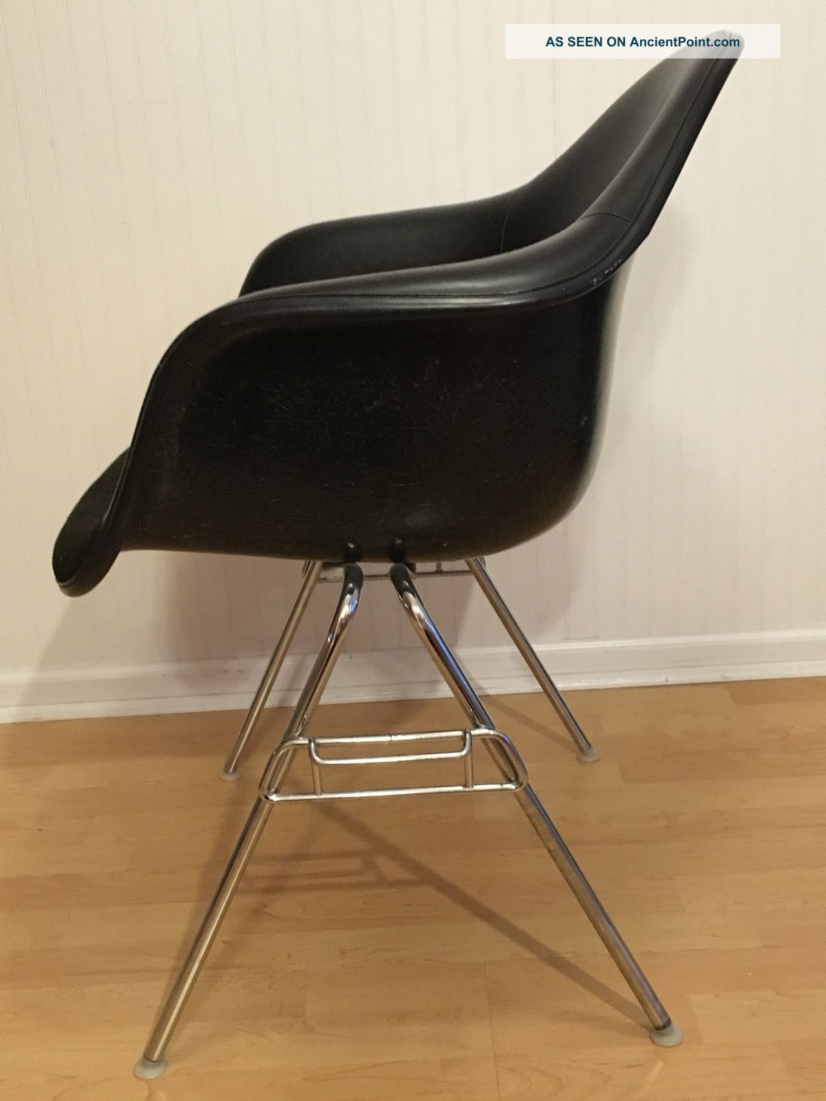 Herman Miller Charles Eames Black Naugahyde Fiberglass Covered Arm Shell Chair Post-1950 photo