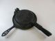 Antique Griswold Cast Iron Waffle Maker American No.  7 Pat.  1908 Other Antique Home & Hearth photo 4