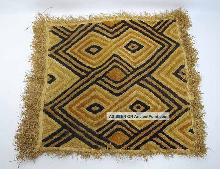 Vintage African/new Guinea Folk Art Hand Woven Fringe Grass Rug Mat 27 X 29½ Yqz Other African Antiques photo
