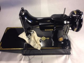Singer Feather Weight Portable Vintage Sewing Machine 221 - 1 1950 - 52 photo