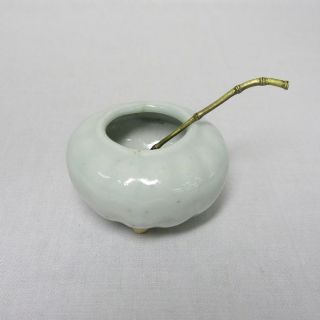 H416: Chinese Pale Porcelain Ware Water Pot Suichi With Spoon. photo