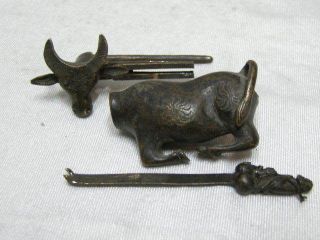 6.  8 Cm / Rare Chinese Old Bull Sculpture Can Use The Lock And Key Mk photo