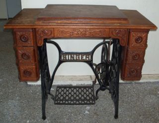 Vintage 1901 Singer Sewing Machine Model 27 Treadle Pedal Cabinet Puzzle Box, photo