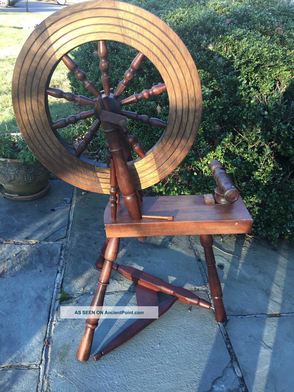 Antique Wooden Irish Spinning Wheel With 21 