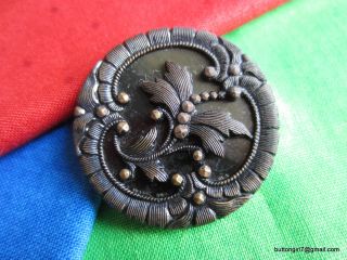 2960 – Elegant Stylized Triad Gorgeous Border Victorian Celluloid Button photo