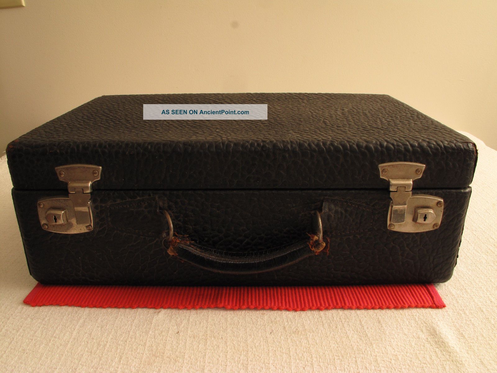 Vtg Antique Thick Pebbled Leather Buffalo ? Suitcase Portmanteau Steampunk 1900-1950 photo