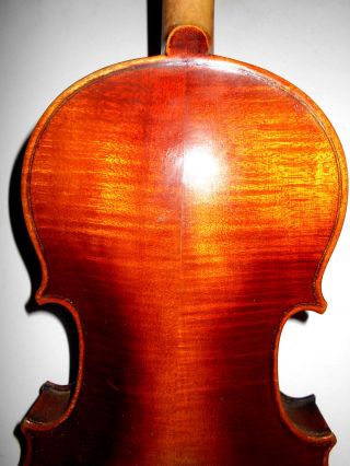 Vintage Old Antique 2 Pc Back Full Size Violin - photo