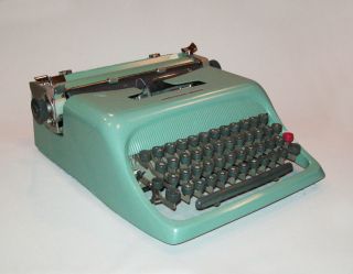 Vtg 1950 ' S Underwood Olivetti Portable Typewriter Studio 44 Great W/case photo