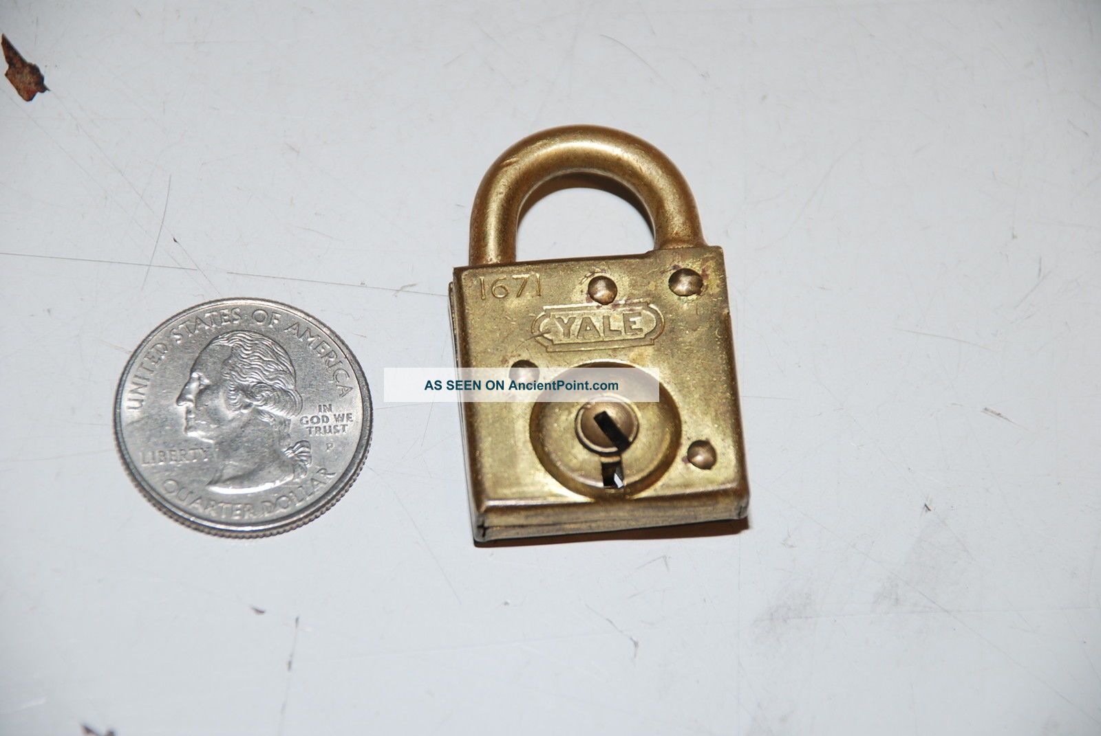 Yale & Town Mfg.  1617 Small Brass Padlock Locks & Keys photo