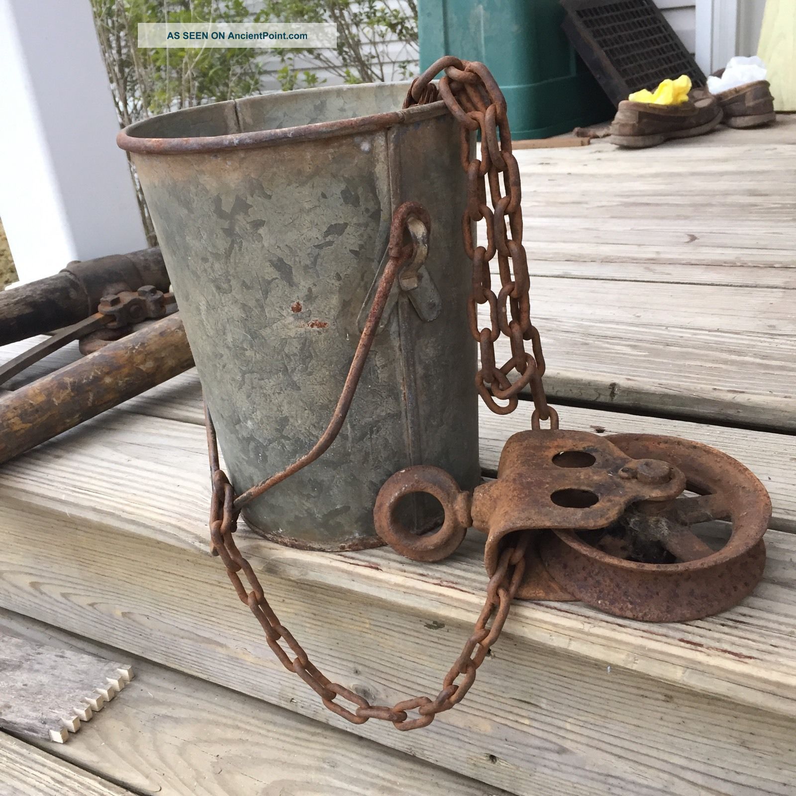 Vtg Primitive Galvanize Well Bucket Chain & Pulley Planter Pail Farm Barn Feed Primitives photo