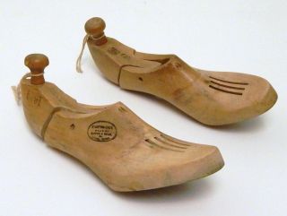 Vtg Stanton Tree Wooden Shoe Lasts Forms Industrial Factory Wood Molds photo