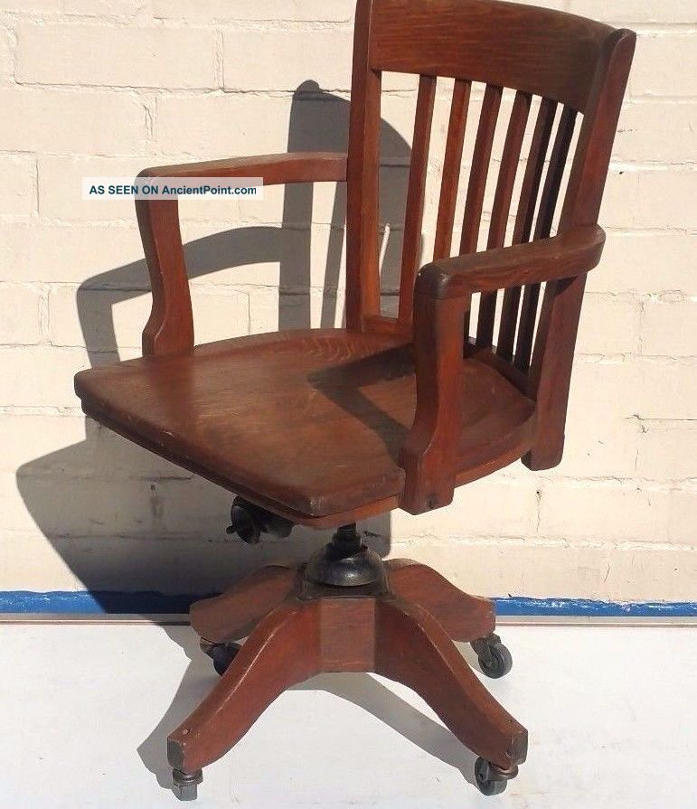 Marble & Shattuck Chair Co Quartersawn / Tiger Oak Bankers Chair - Shiping 1900-1950 photo