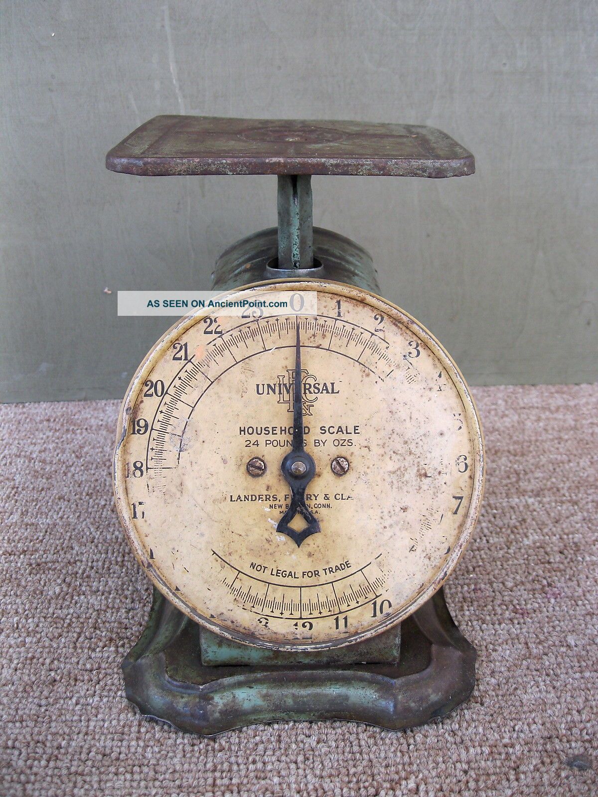 Antique Universal Family Scale Household Landers Frary Clark Green Paint 24 Lbs Scales photo