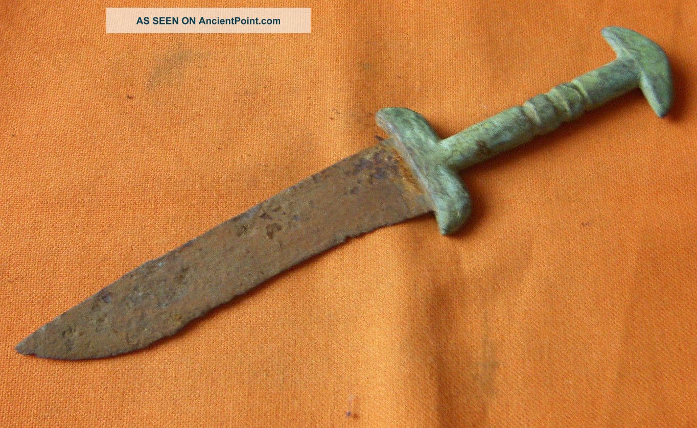 A172.  Roman Style Knife With Bronze Handle And Authentic Iron Bade Roman photo