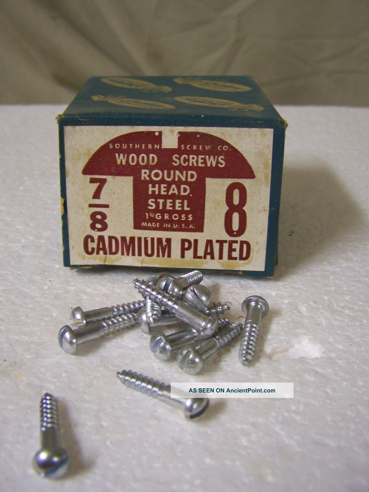 8 X 7/8 " Round Head Cadmium Plated Wood Screws Slotted Made In Usa