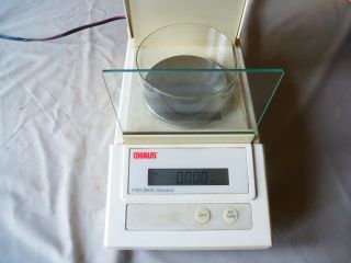 Ohaus Precision Laboratory Balance 0 - 150 Grams photo